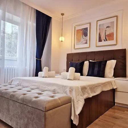Cozy Nest Near Bulevardul Decebal דירה